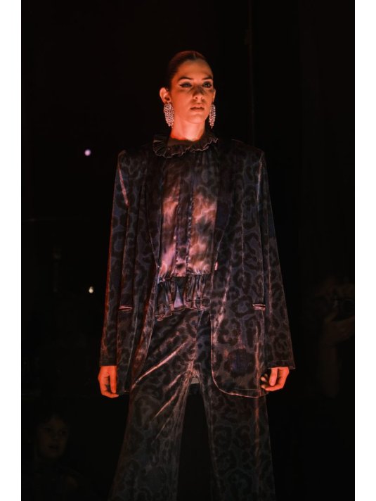 IRENE FRILL COLLAR TOP